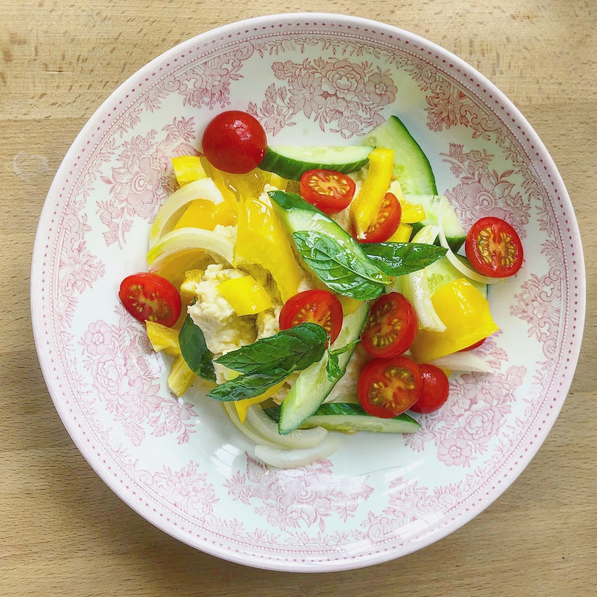 Mediterranean salad with creamy dreamy beans